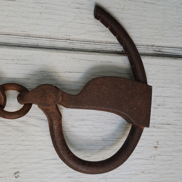 1800s Handcuffs Antique Tower's Double Lock Swivel Link Handcuffs - Picture 9 of 15